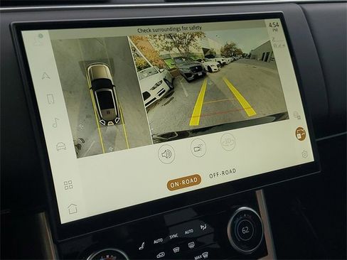 Certified 2023 Land Rover Range Rover SE image 29