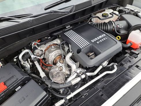 Certified 2025 Chevrolet Silverado 1500 LTZ w/ LTZ Premium Package image 24