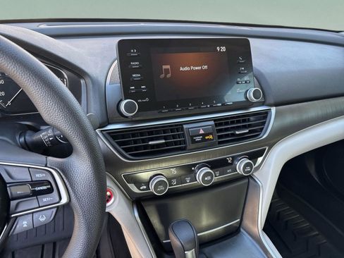 Used 2018 Honda Accord LX image 14