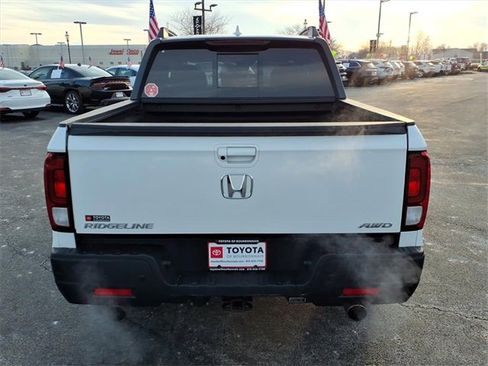 Used 2021 Honda Ridgeline Black Edition image 4