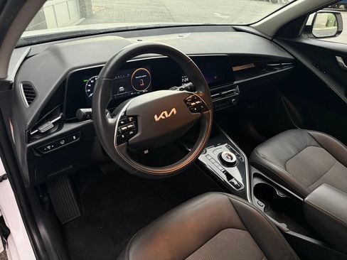 Used 2023 Kia Niro Wind FWD image 18