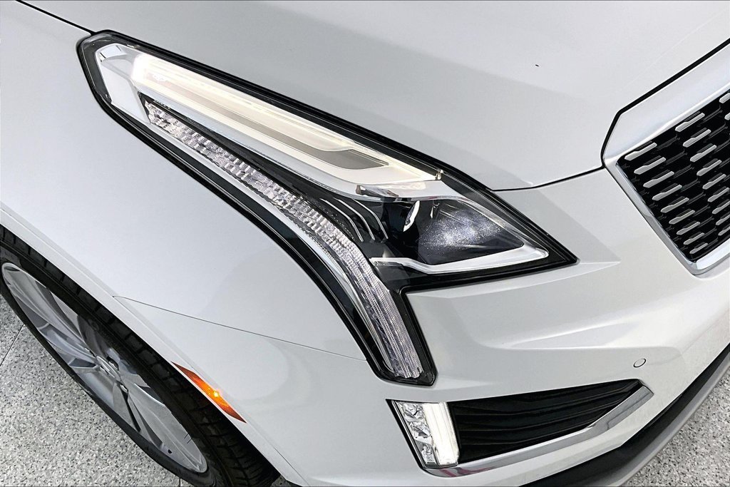 Used 2025 Cadillac XT5 Premium Luxury AWD/4WD image 36