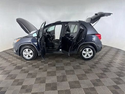 Used 2022 Chevrolet Trax LT w/ Driver Confidence Package AWD/4WD image 9