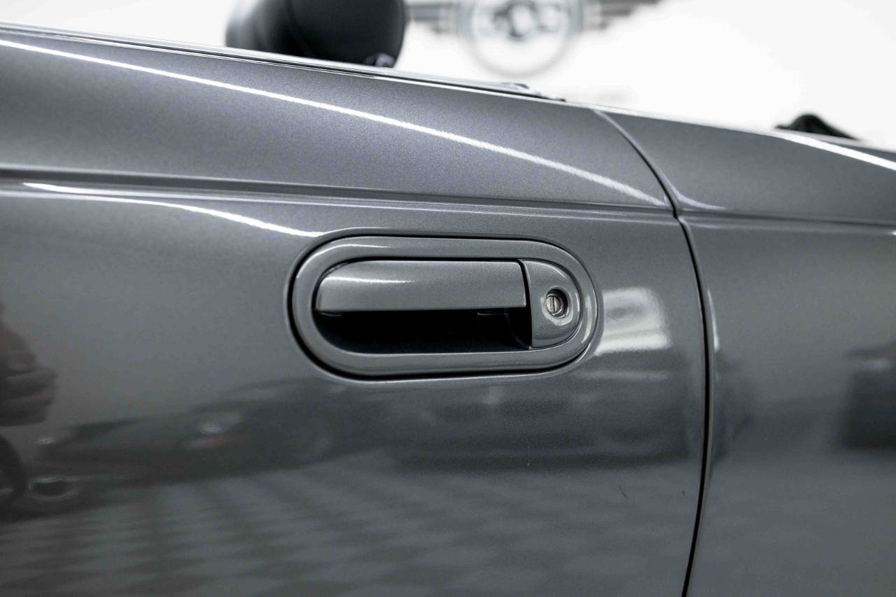 Used 2003 Ford Thunderbird RWD image 36