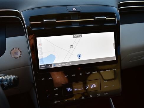 Used 2024 Hyundai Tucson Limited image 47