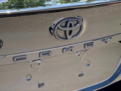 Used 2020 Toyota Camry XSE FWD image 31