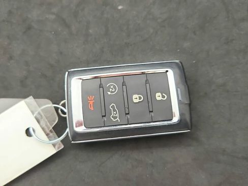 Used 2021 Jeep Grand Cherokee L Laredo image 21