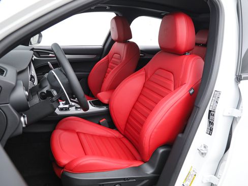New 2026 Alfa Romeo Stelvio Sprint w/ Convenience Package AWD/4WD image 19