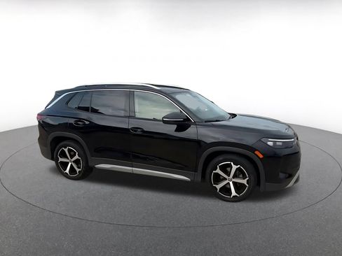 Used 2026 Volkswagen Tiguan SE FWD image 2