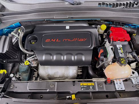 Used 2020 Jeep Renegade Latitude FWD image 32