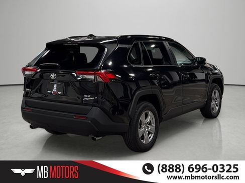 Used 2025 Toyota RAV4 XLE w/ Convenience Package AWD/4WD image 4