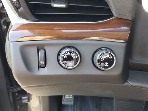 Used 2018 Cadillac Escalade Luxury image 28