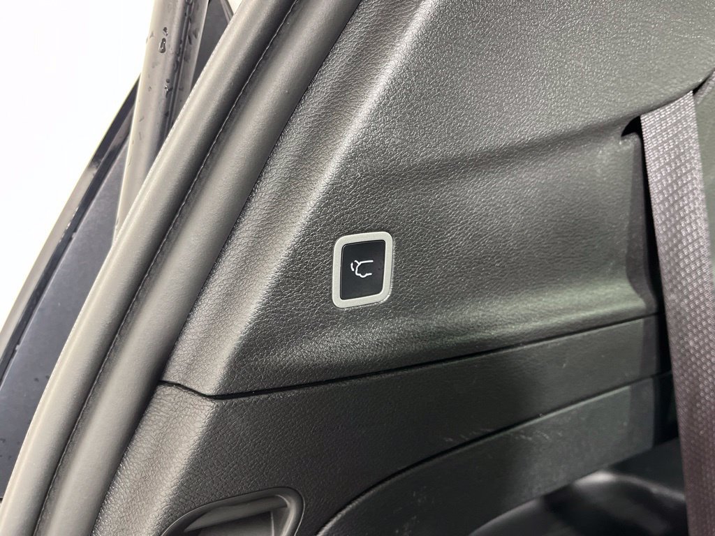 Used 2025 Chrysler Pacifica Select FWD image 7