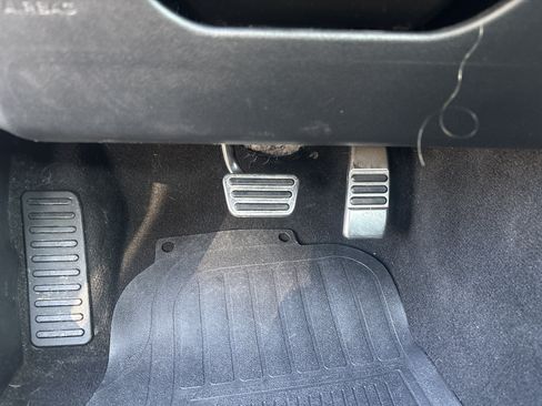 Used 2019 Ford Mustang Premium RWD image 18