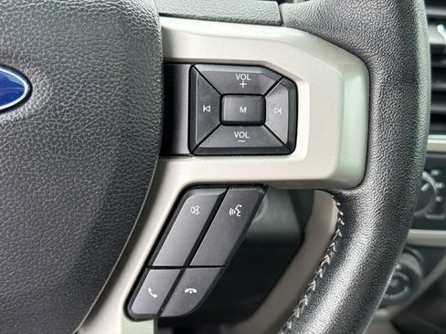 Used 2017 Ford F150 Lariat image 25