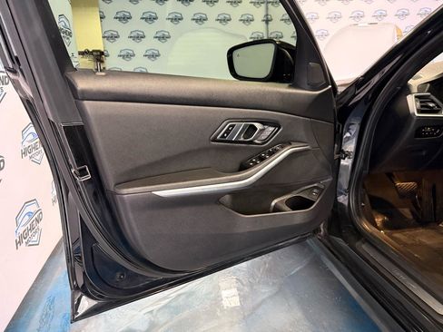 Used 2020 BMW 330i xDrive Sedan w/ Convenience Package image 11