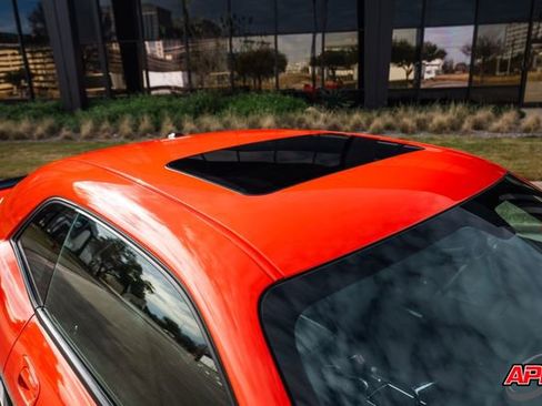 Used 2008 Dodge Challenger SRT8 image 30