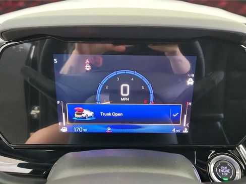 New 2026 Chevrolet Trax RS w/ Driver Confidence Package FWD image 25