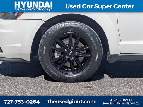 Used 2020 Dodge Journey SE w/ SE Popular Equipment Group image 10