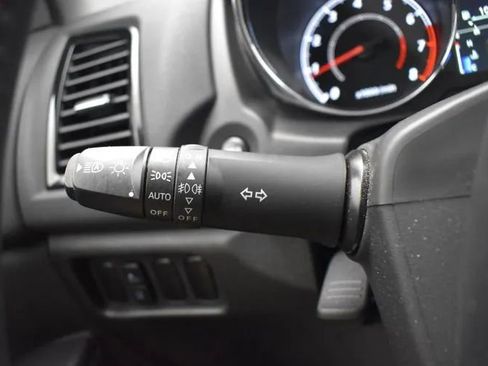 Used 2025 Mitsubishi Outlander Sport LE AWD/4WD image 25