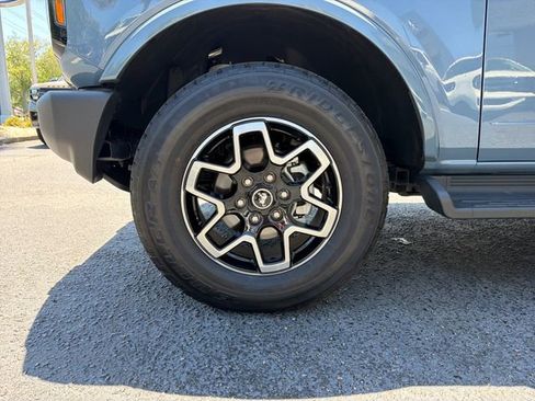 Certified 2025 Ford Bronco Outer Banks AWD/4WD image 29