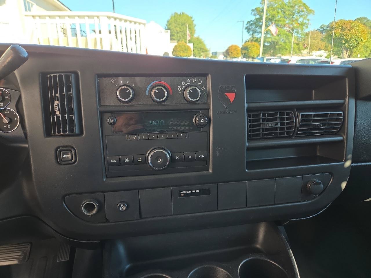Used 2014 GMC Savana 1500 RWD image 14