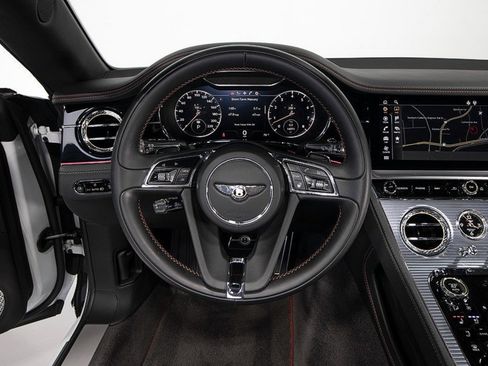Used 2020 Bentley Continental GT image 24
