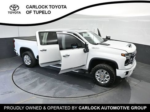 Used 2025 Chevrolet Silverado 2500 High Country w/ High Country Premium Package AWD/4WD image 53