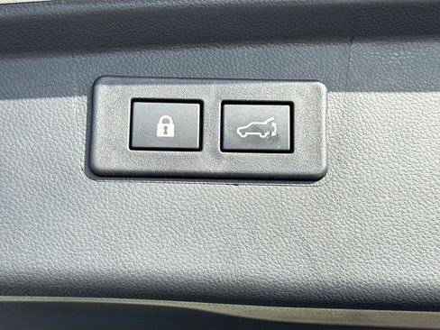 Certified 2025 Subaru Outback Premium image 36