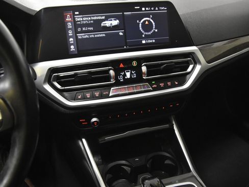 Used 2019 BMW 330i Sedan RWD image 25