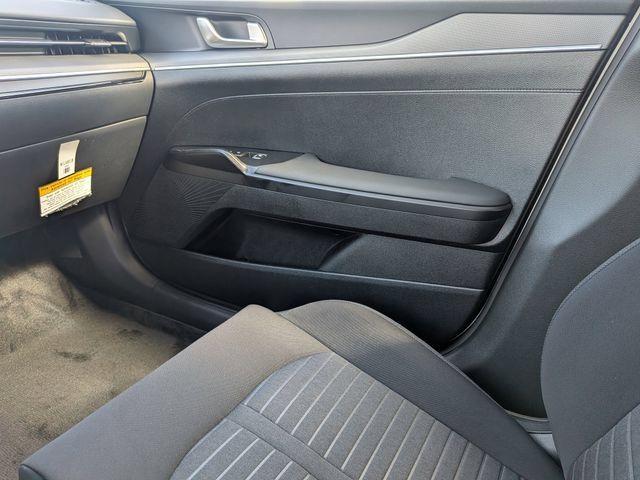 New 2026 Kia K5 LXS FWD image 18