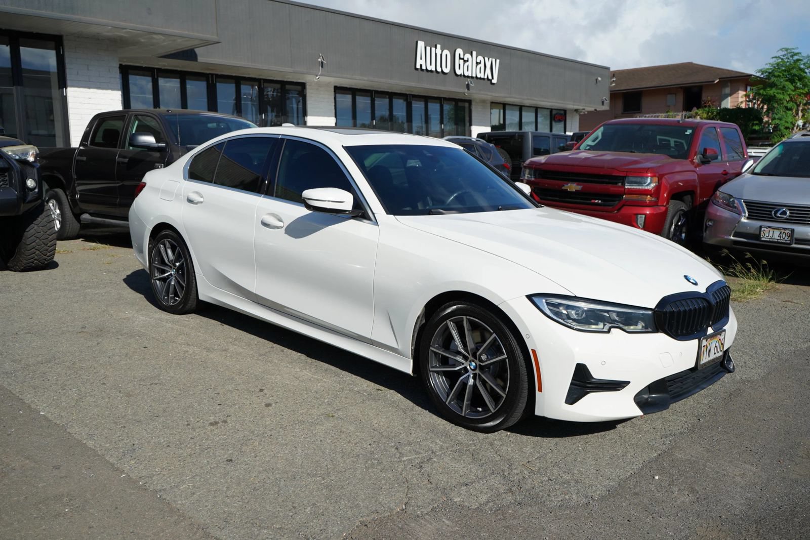 Used 2020 BMW 330i Sedan w/ Convenience Package RWD image 3