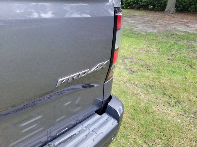 Used 2022 Nissan Frontier PRO-4X w/ Pro-4X Premium Package AWD/4WD image 7