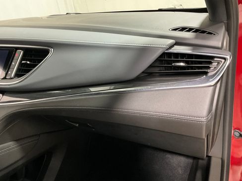Used 2024 Buick Enclave Essence image 16