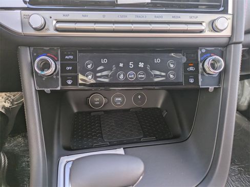 New 2025 Genesis G70 2.5T w/ Sport Prestige Package image 21