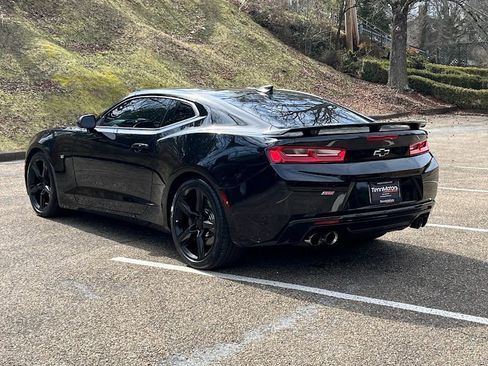 Used 2017 Chevrolet Camaro SS image 19