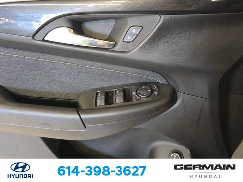 Used 2025 Chevrolet TrailBlazer RS AWD/4WD image 26