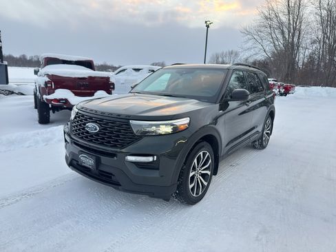 Used 2022 Ford Explorer ST-Line w/ Class IV Trailer Tow Package image 2