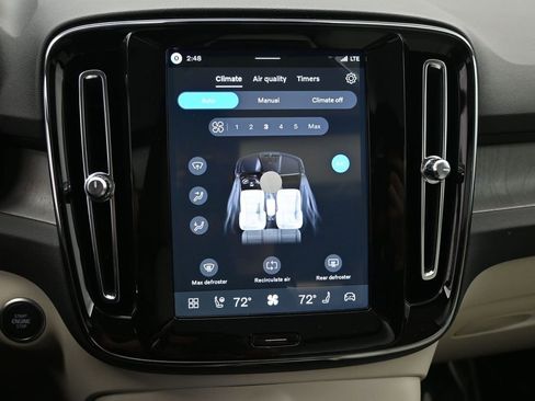 New 2026 Volvo XC40 B5 Ultra w/ Climate Package image 15