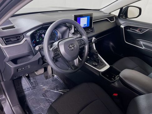 Certified 2025 Toyota RAV4 XLE AWD/4WD image 10