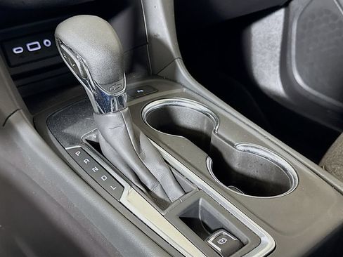 Certified 2024 Chevrolet Equinox LT FWD image 14
