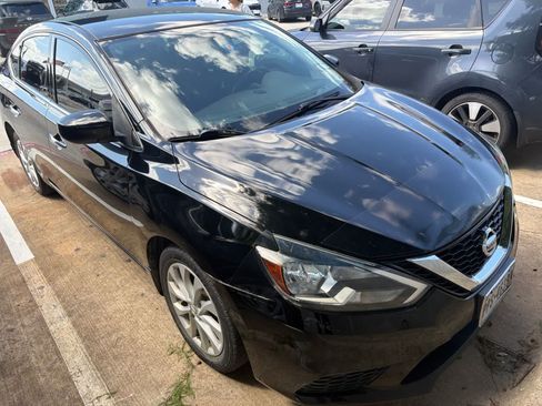 Used 2018 Nissan Sentra SV FWD image 3