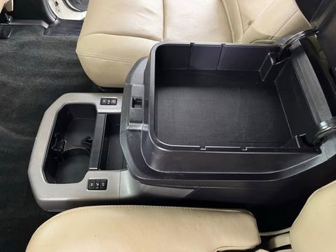 Used 2017 Toyota Sequoia Platinum RWD image 47
