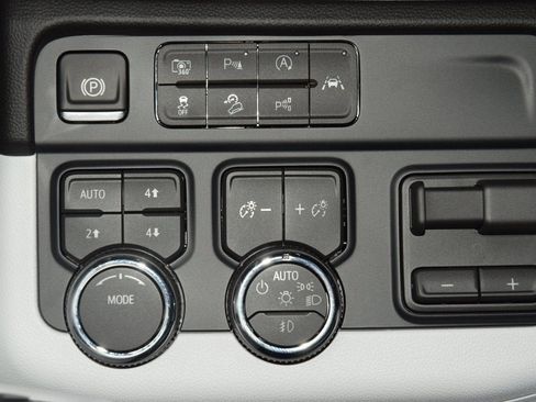 New 2026 Chevrolet Suburban Premier w/ Sun And Tow Package image 36