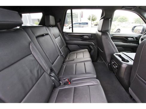 Used 2025 Chevrolet Tahoe Z71 AWD/4WD image 10