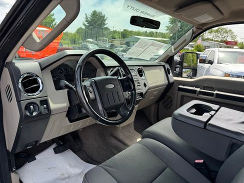 Used 2009 Ford F250 XLT AWD/4WD image 9