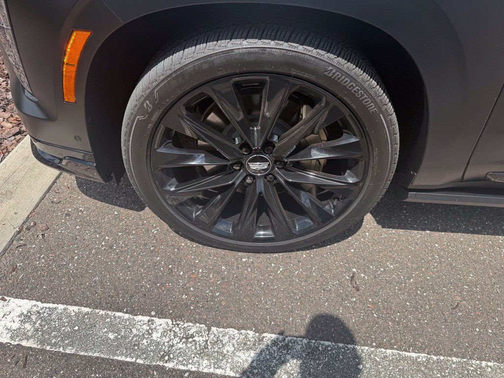 Used 2026 Cadillac Escalade V AWD/4WD image 3