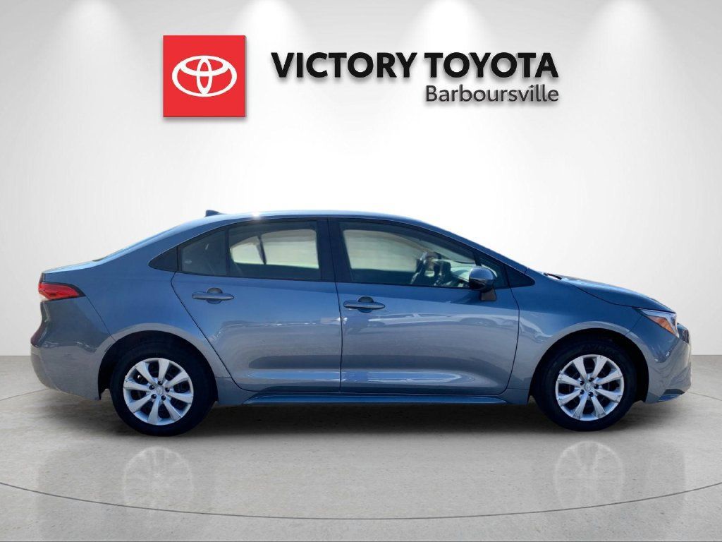 Used 2024 Toyota Corolla LE FWD image 6
