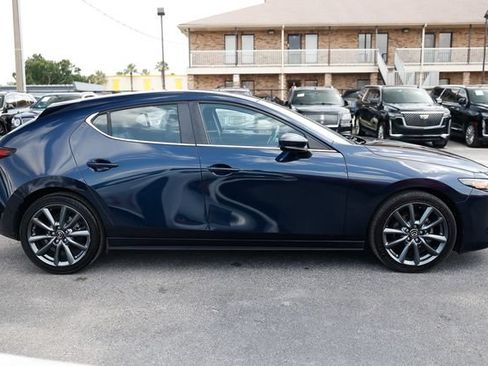 Used 2020 MAZDA MAZDA3 Hatchback w/ Preferred Package FWD image 16