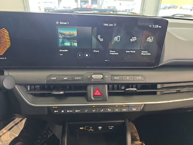 Used 2025 Kia K4 FWD image 15